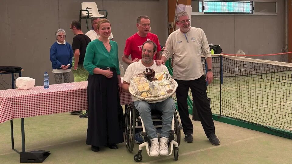 Il tennis in carrozzina a Lovere premia Giovanni Zeni