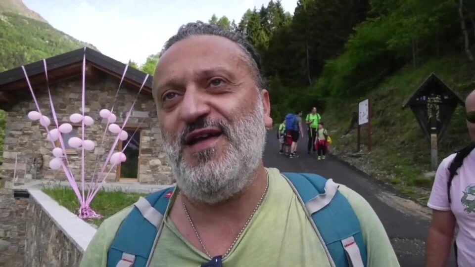 Appassionati sul Mortirolo in attesa del Giro