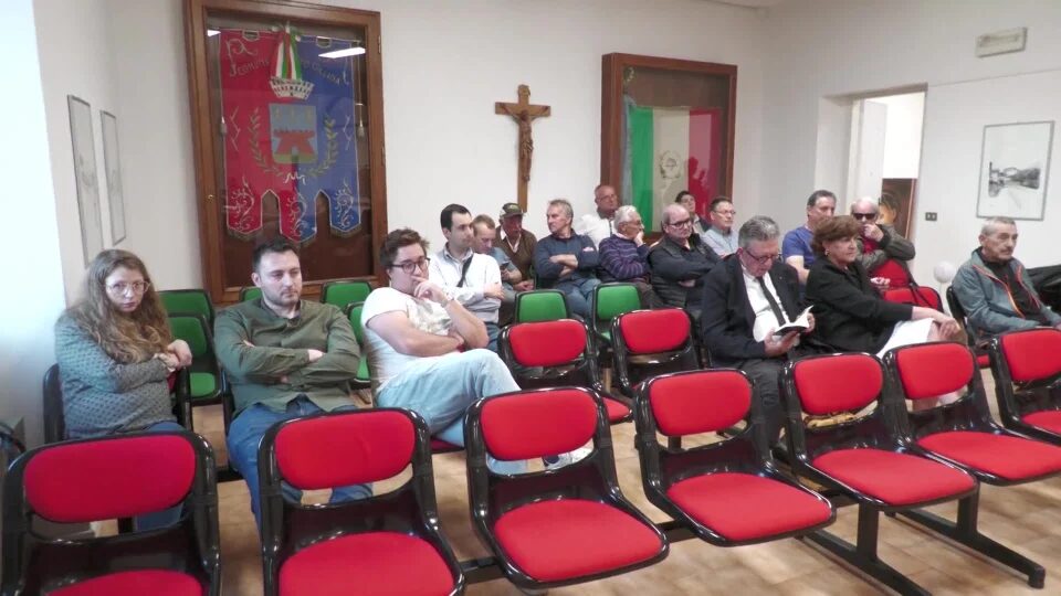 Per il sindaco Esti dimissioni e sfiducia in poche ore; comune commissariato