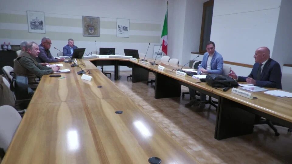 Stallo dopo la sfiducia, si attende la decisione della Prefettura