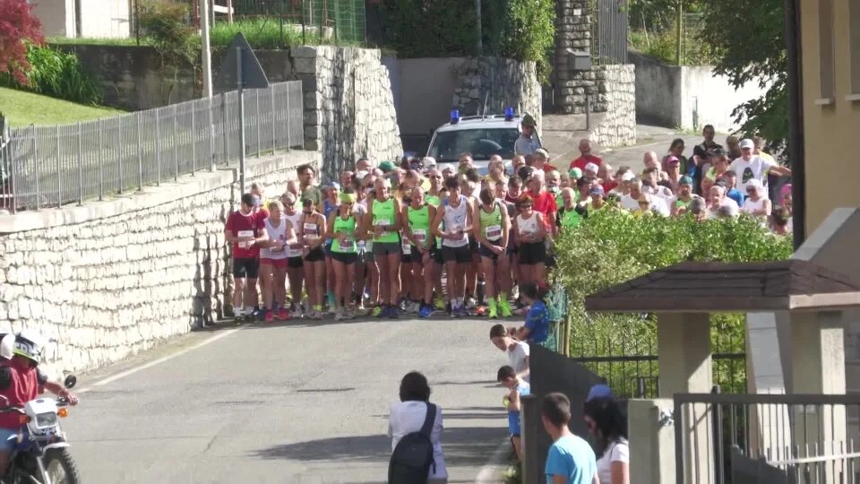 Federico Agostini vince la prima “Corsa tra i vigneti” di Losine