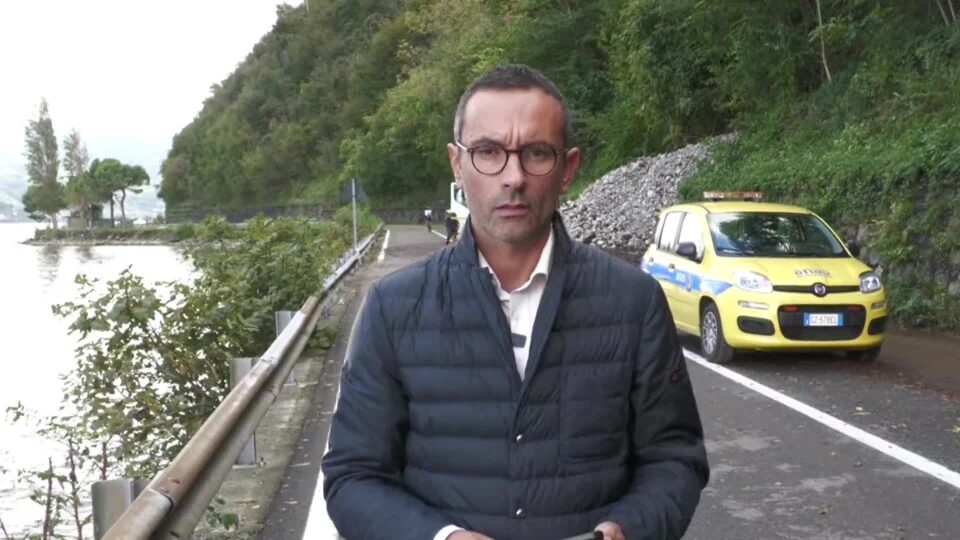 Bomba d’acqua sul lago, tanti danni. Chiusa la strada a Riva di Solto