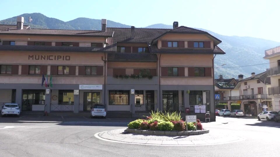 Ristrutturazioni alle poste in valle e sul lago