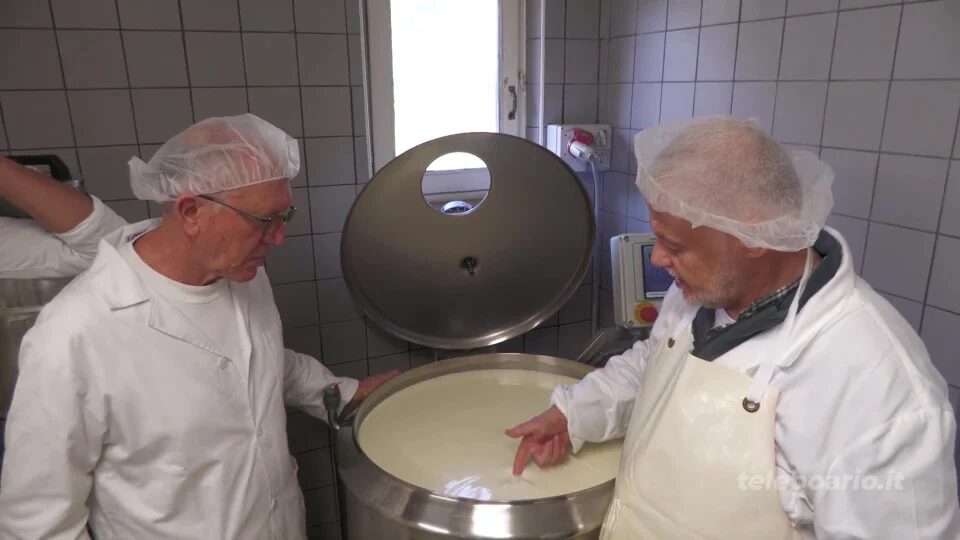 Corso per casari, giovani investono sul futuro del settore