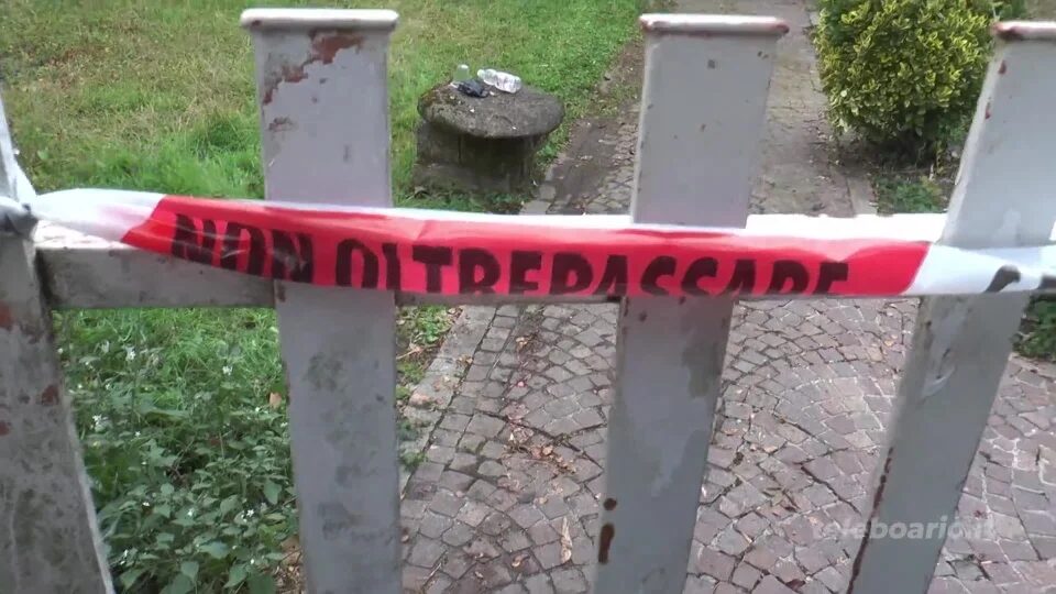 Casa in fiamme, forse è colpa di una sigaretta. Cordoglio per la 75enne morta