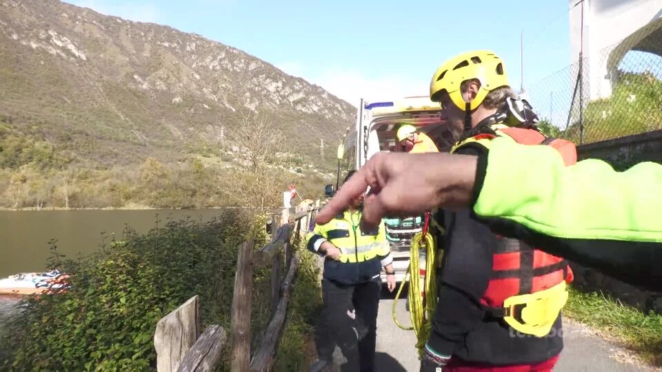 Sommozzatori e cinofili per due scomparsi: maxi esercitazione di Protezione civile