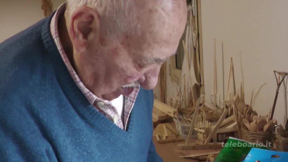 Faustino: alla rsa realizza piccole gerle. La creatività non conosce età