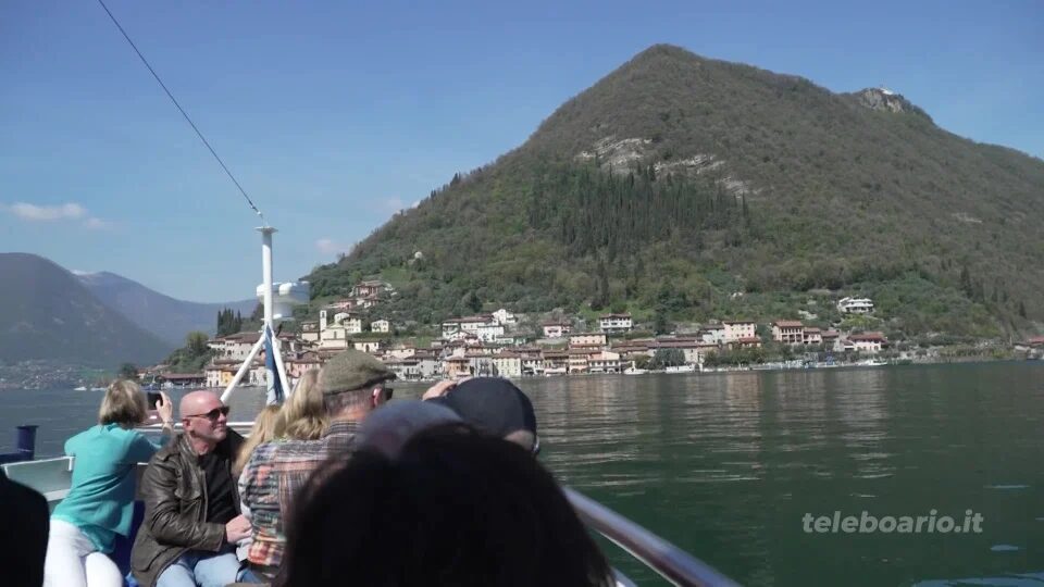 Montisola celebra “sua maestà” il salame