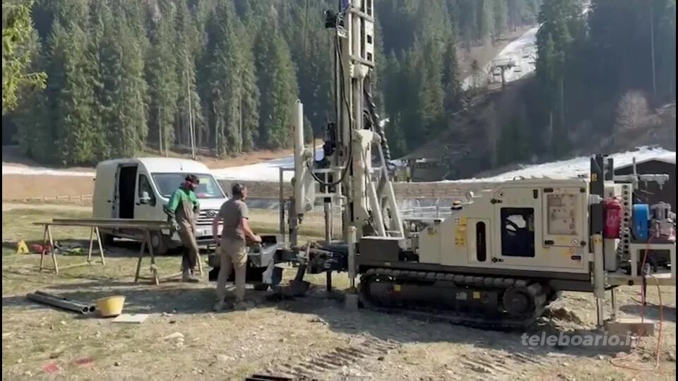 Lavori per la cabinovia, seggiovie e rifugio chiusi. L’estate si sposta al Barissimo