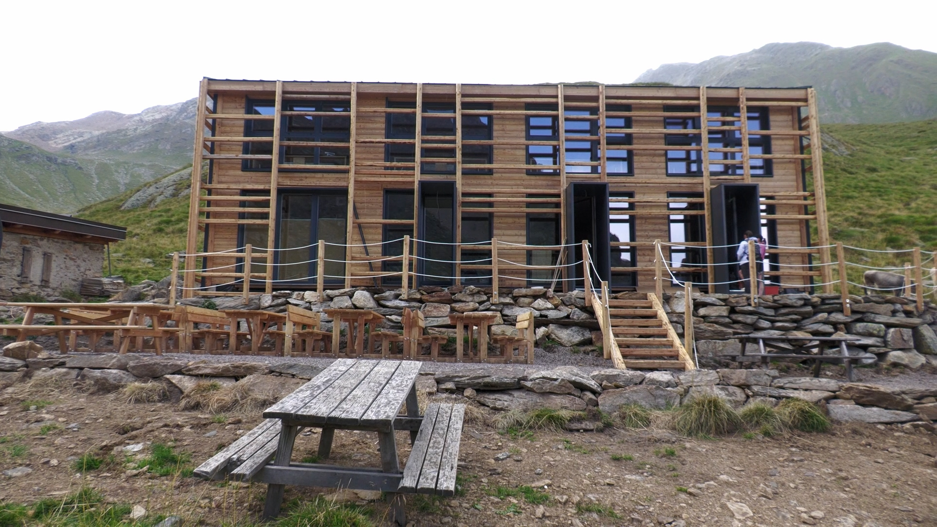 Valle delle Messi, apre il nuovo rifugio Linge