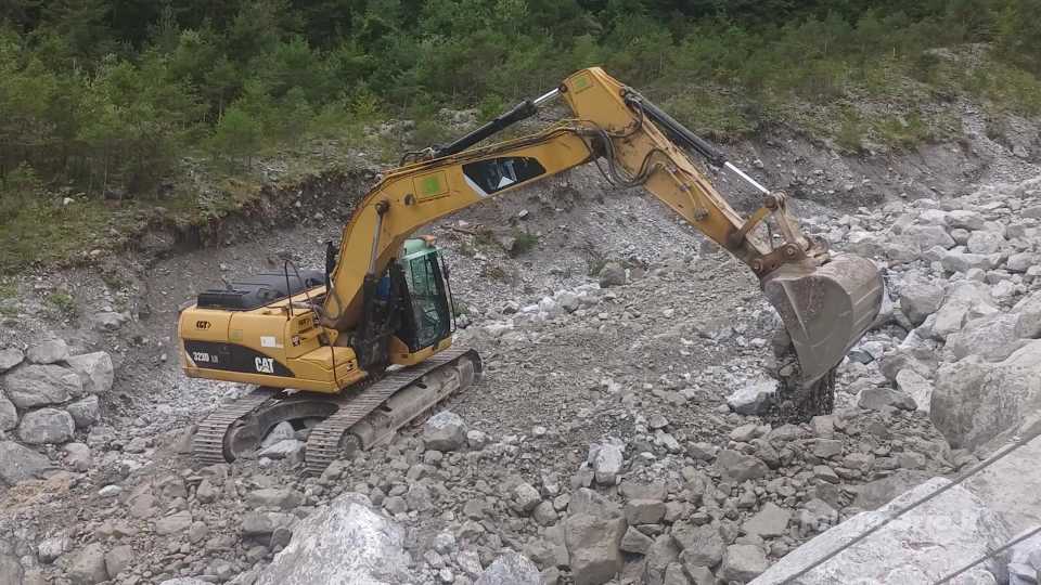 Torrente Blè: si lavora per rimuovere i detriti