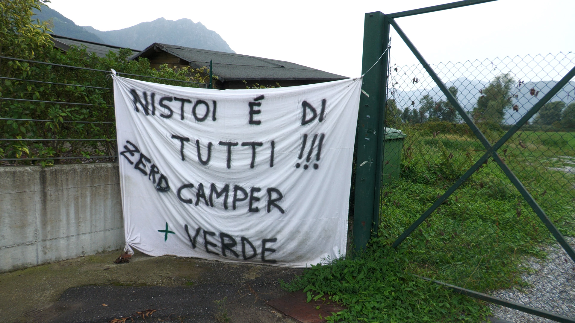 816 firme contro l’area camper, ma l’iter prosegue