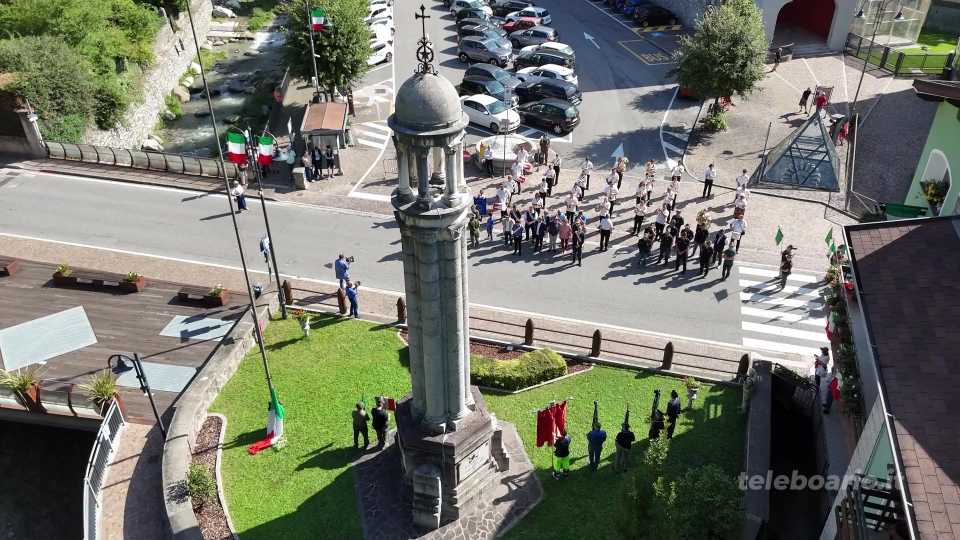 Cedegolo celebra 100 anni di alpini