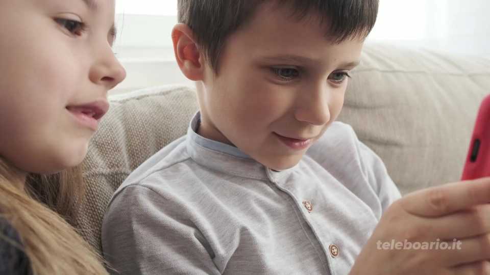 Bambini troppo digitali: i pediatri sensibilizzano i genitori