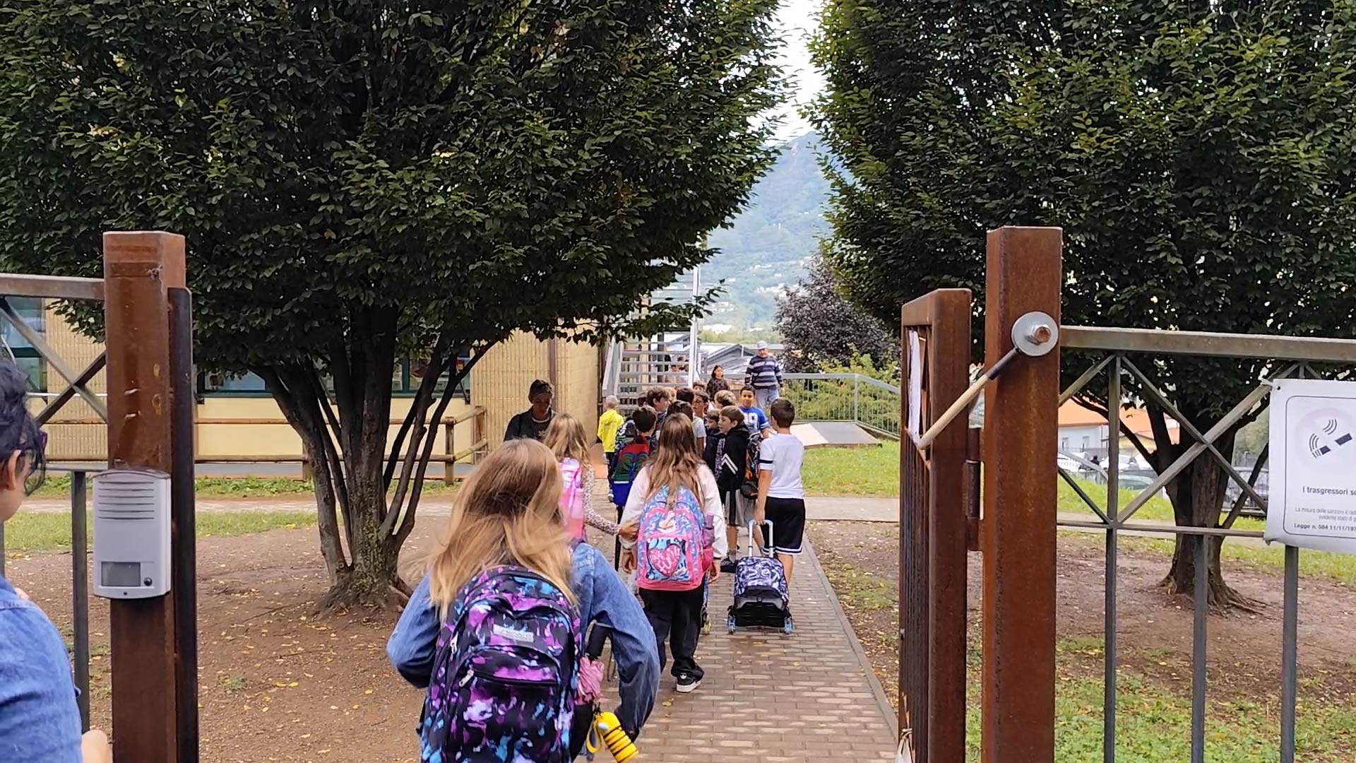 Pisogne, prima campanella per 600 studenti