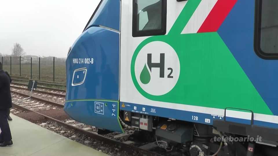 Treni a idrogeno: nella notte i primi test