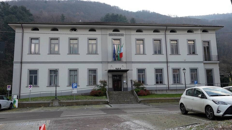 Le minoranze abbandonano il consiglio comunale