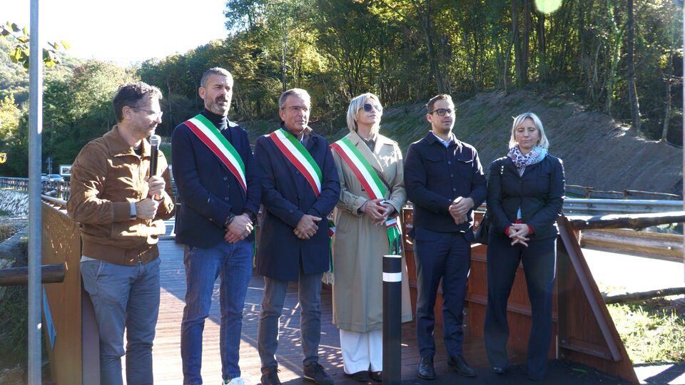 Endine: inaugurata la ciclabile che sfoccia sul Sebino