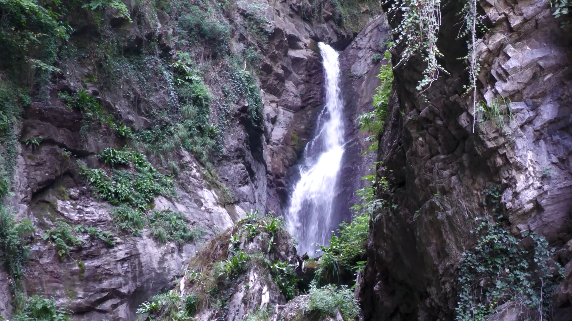 Cemmo, la magia del canyon sul Clegna