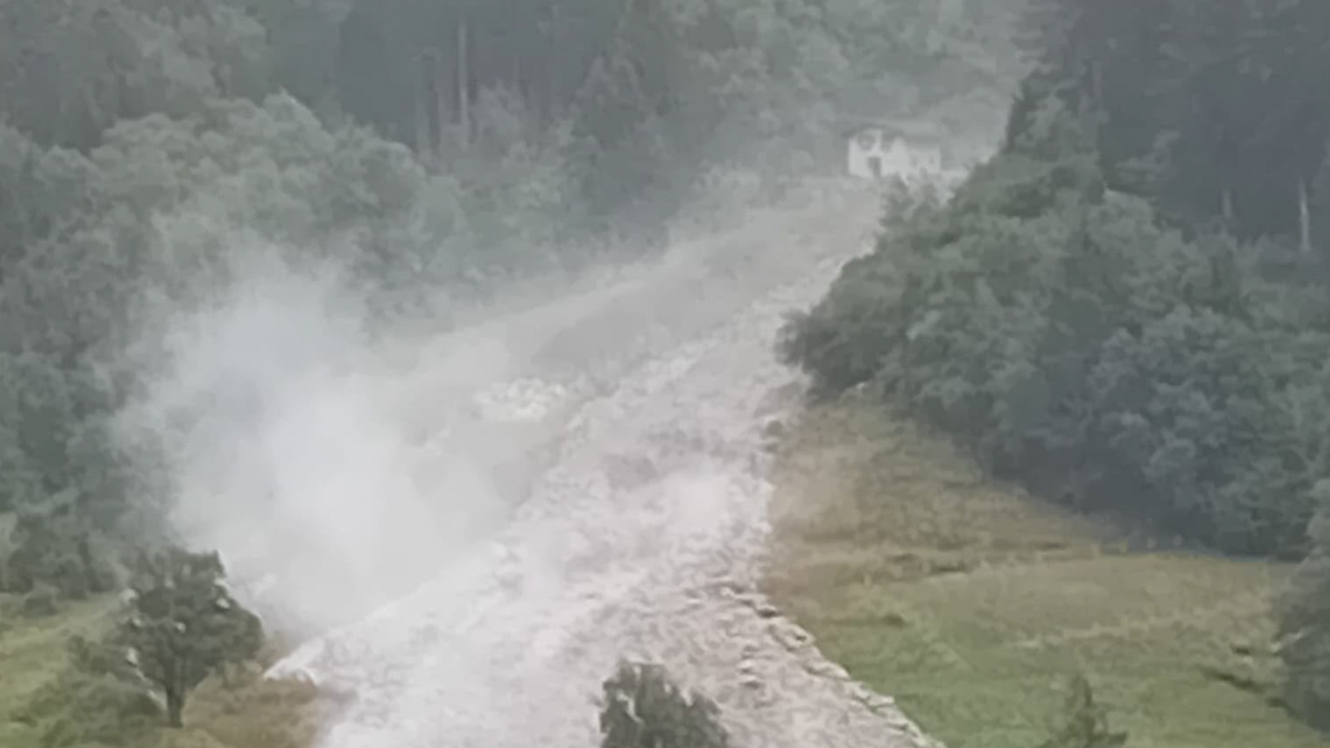 Maltempo – Disagi in Alta Valle e Statale 42 chiusa a Sonico